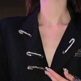 Pins Brooches New Lady Large Safety Pins Brooch Vintage Crystal Rhinestone Pin Chic Femme Fashion Brooches Pin Party Jewellery Accessories Z0421