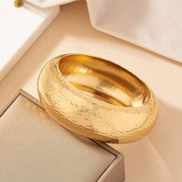 Bangle Minimalist Gold Colour Alloy Smooth Bangles For Women Party Exaggerated Width Bracelet Designer Fashion Jewellery