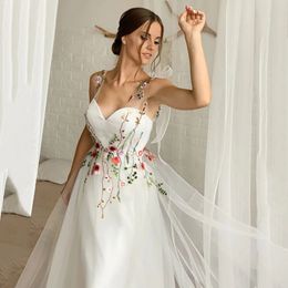 Neu kommen gesticktes Blumen-buntes Hochzeits-Kleid-Schatz-Träger-rückenfreies Braut-Geburtstags-Kleid-Spitze-oben-feenhaftes böhmisches Vestidos De Novia an