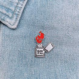 Pins Brooches Creative Red Flame Enamel Brooch Ghost Skeleton Lighter Fun Alloy Pins Badge Punk Clothes Accessories Personality Jewelry Gifts Z0421