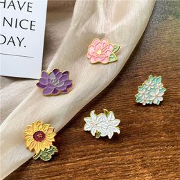 Pins Brooches Stylish Sunflower Lily Enamel Pins Exquisite Lotus Peony Daisy Floral Brooch Cloth Lapel Pins Female buckle Girl Gifts Jewelry Z0421