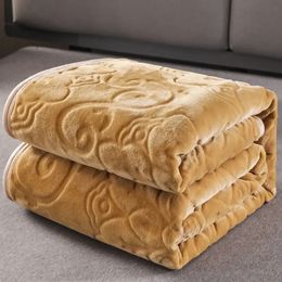 Blankets Solid Soft Warm Velvet Blanket Autumn Winter Warm Couch Bed Throw Blankets Home Decor Sofa Cover Bedding Bedspread Blanket 231120