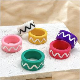 Cluster Rings Wholesale 30/50Pcs Colours Cute Wavy Lines Resin Acrylic For Women Charm Sweet Girls Friend Party Gifts Jewelr Dhgarden Dhmlr