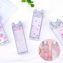 Mugs 500ml Cute Plastic Clear Milk Carton Water Bottle Fashion Strawberry Transparent Milk Box Juice Water Cup for Girls BPA Free Z0420