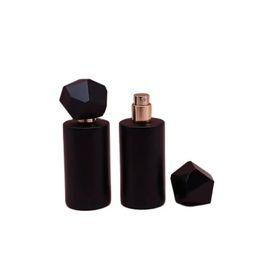 Perfume Refillable Bottle 50ml Gold Screw Pump Atomizer Empty Portable Cosmetic Packaging Luxury Matte Black Sample Glass Mist Spray Fragrance Bottles