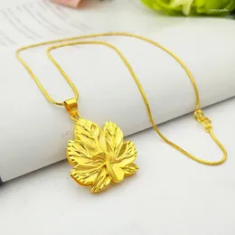 Pendant Necklaces Fashion Light Yellow Gold Color Jewelry Women's Wedding Charming Peacock Necklace Clavicle Choker Birthday Gifts Girls
