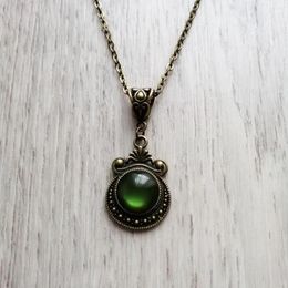 Pendant Necklaces Gothic Green Venom Moon Necklace For Women Girl Fashion Witch Jewelry Accessorie Vintage Mystery Cameo Choker Gift