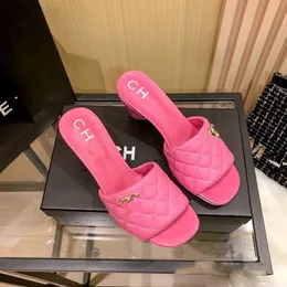 Sandal Sandal Paris Designer Heel Slides Cannelsandals Стеганые тапочки Женщины праздничные туфли на каблуках для женщины CH Sandal Mujer 451
