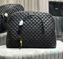 clutch Luxurys shoulder handbags crossbody travel bag woman designer wallet toiletry Bags