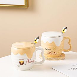 Mugs Bee Coffee Mug Creative Honey Ceramic Cup With Cover And Spoon Cute Tea Cartoon Gifts For Teacher Beekeepers