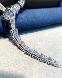 Colar de cobra de designer superior 100% corrente de diamantes moissanite para mulheres top colar feminino em forma de cobra festa de dança de alta qualidade acessórios de joias de luxo presente de festival
