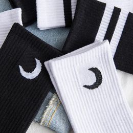 Women Socks Youth Sports Tube Autumn And Winter Black Couple Men's Long Street Hip-hop White Ins Tide