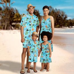 Family Matching Outfits Matching Family Clothes Dad And Son Set Mom Dad Summer Holiday Clothing Print Slip Dress 230421