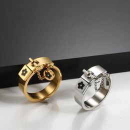 Design Rings Designer Jewellery Fashion Lucky Flower Charm With Chain Ring Gold/Sliver Stainless Steel Love Promise Finger Rings For Women Men Jewellery Gift