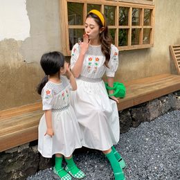 Family Matching Outfits Girl Family Version Heavy-duty Embroidered Midi Clothes Matching Dress Mother-daughter Baby Dress Korean Parent-child 230421