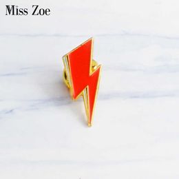 Pins Brooches Aladdin Lightning Enamel Pin Bowie style Brooches Gift Art Glam Rock s Pin Badge Gift for Rock fans men women Z0421