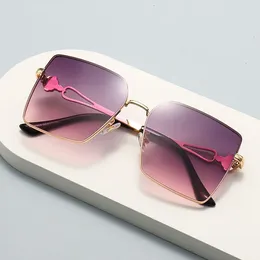 Sunglasses Large Frame Sunshade Metal Trendy Gradient Colour Box Fashionable Women's UV Shading