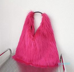 Shoulder Bags Luxury Fluffy Plush Women Bag Soft Faux Fur For Overlarge Handbag Winter Puffy Hobo Designer Shopper Tote