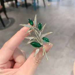 Pins Brooches Crystal Vintage Dragonfly Brooches for Women High Grade Fashion Insect Brooch Pins Coat Accessories Animal Vintage Jewelry Gifts Z0421