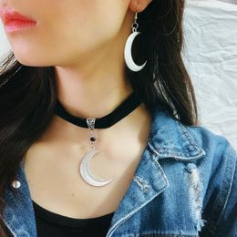 Pendant Necklaces Gothic Velvet Chocker Collar Necklace For Women Vingate Cresecent Silver Colour Occult Dark Jewellery VGN101