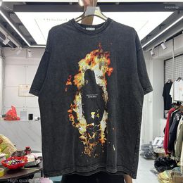 Men's T Shirts Oversize Street Creative Abstract Flame Character Printed T-shirt Vintage Men Women Loose Hip-hop Short Sleeve