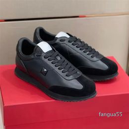 Top Luxury Stud Sneakers Shoes Suede & Leather Runner Sports Men Women Skateboard Casual Party Wedding Couple Comfort Trainers EU35-46