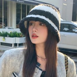 Berets Harajuku Niche Autumn And Winter Women Cute Color Matching Plush Basin Hat Warm Face Small Simple Versatile Dome Bucket Cap