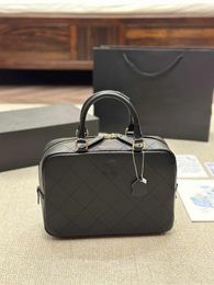 7A High quality cowhide handbag Luxury designer bag Women handbag Black shopping bags Casual clutch purse Small luggage bag