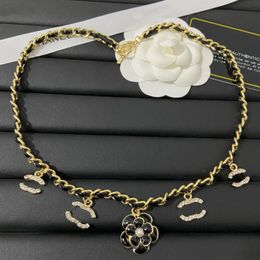 Pendant Necklaces Luxury Designer Necklace Choker Chain Leather 18K Gold Plated Alloy Necklaces Pendant Fashion Women Wedding Gifts Jewelry Accessories