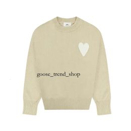 Fashion Amisweater Paris Sweater Mens Designer Knitted Shirts Long Sleeve French High Street Embroidered A Heart Pattern Round Neck Knitwear 30