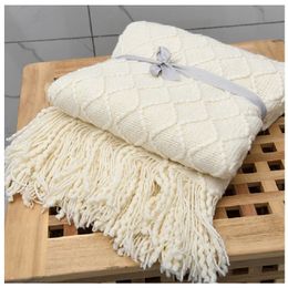 Blankets Inya thick knitted blanket beige soft tassel plain weave weight used for bedding home decoration sofas industrial style tape 231120