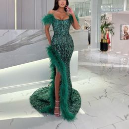 Dark Green Mermaid Evening Dresses Sleeveless Bateau Off Shoulder Applique Sequins Floor Length Side Slit Feather Prom Dress Formal Gown Plus Size Gowns Party Dress