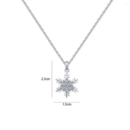 Pendant Necklaces Temperament Style Snowflake Zircon Necklace Innovative Trend Girls Clavicle Chain