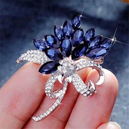 Pins Brooches Crystal Flower Brooch Rhinestone Pin Romantic Wedding Bride Large Brooches For Woman Jewelry Clothing Decoration Christmas Gift Z0421