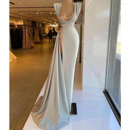 Party Dresses Mermaid Prom Dress V Neck Sleeveless Appliques Sequins Floor Length Satin Side Slit Evening Gowns Plus Size Bridal