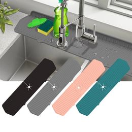 Cleaning Cloths Kitchen Silicone Faucet Mat for Sink Guard Drain Pad Bathroom Splash Water Catcher Countertop Protector 230421