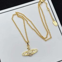 Pendant Necklaces Designer Letter Vivian Chokers Luxury Women Fashion Jewelry Metal Pearl Necklace cjeweler Westwood879+