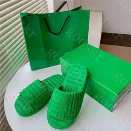 Fashion Women Flat Slipper Shoe Trendy Green Womens Sandal With Box Party Style Ladies Flip Flops2415