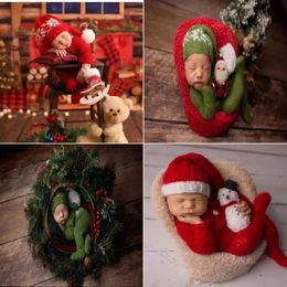 Caps Hats Dvotinst born Baby Pography Props Christmas Green Red Santa Clause Hat Romper 2pcs Outfits Set Studio Shooting Po Props 231120
