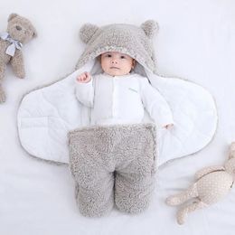 Blanket Cute born Baby Boys Girls Plush Swaddle Wrap UltraSoft Fluffy Fleece Sleeping Bag Cotton Soft Bedding Stuff 231121