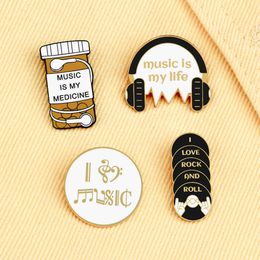 Pins Brooches Personality Music Enthusiast Badges Pins MUSIC IS MY LIFE Earphone CD Brooches Kids Backpack Decoration Pins Jewelry Gift Girl Z0421