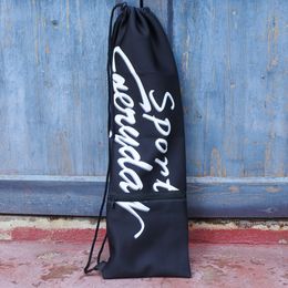 Badminton racket bag, Retro Graffiti Badminton Bag stock badminton bag, protective sleeve, drawstring, printed print, and thick plush fabric bag