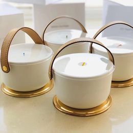 HOT SALES Neutral Aromatherapy Iv Perfume Candle fragrance 220g Incense Dehors II Neige Feuilles d'Or lle Blanche L'Air du Jardin with sealed gift box free delivery