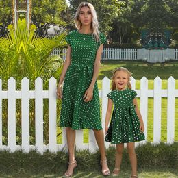 Family Matching Outfits Valentine's Day Mommy and Me Clothes Mother Daughter Family Matching Outfits Women Girls Green Dot Dress Mom Mama Dresses 230421