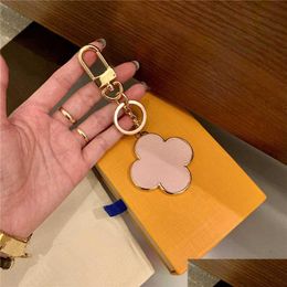 Car Key Designer Four-Leaf Keychains Lucky Clover Chain Rings Accessories Fashion Pu Leather Keychain Buckle For Men Women Hanging D Dhjsi
