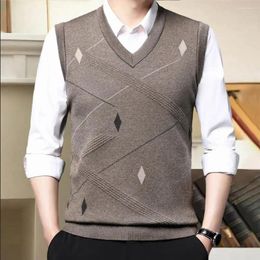 Men's Vests Sleeveless Knitted Vest Geometric Print V Neck Sweater Warm Stylish For Fall Winter Men Knitwear