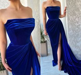 Abiti da ballo sexy a sirena blu royal lunghi per le donne senza spalline drappeggiati lunghezza pavimento spacco laterale compleanno spettacolo celebrità abiti da festa da sera occasioni formali