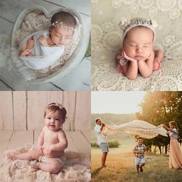 Blankets Born Baby Toddler Pography Props Hollow Lace Blanket Infants Po Posing Basket Filler Backdrop Cloth