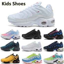 Barnskor Athletic TN Plus Shoes Tns Sneaker Triple Black White Red Rainbow Worldwide Kumquat Marina Preschool Girls Boys Babies Child Trainer Sports Sneakers 28-35