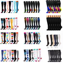 Men's Socks AM 7 Pairs Compression Fit For Varicose Veins Men Women Outdoor Sports Graduated